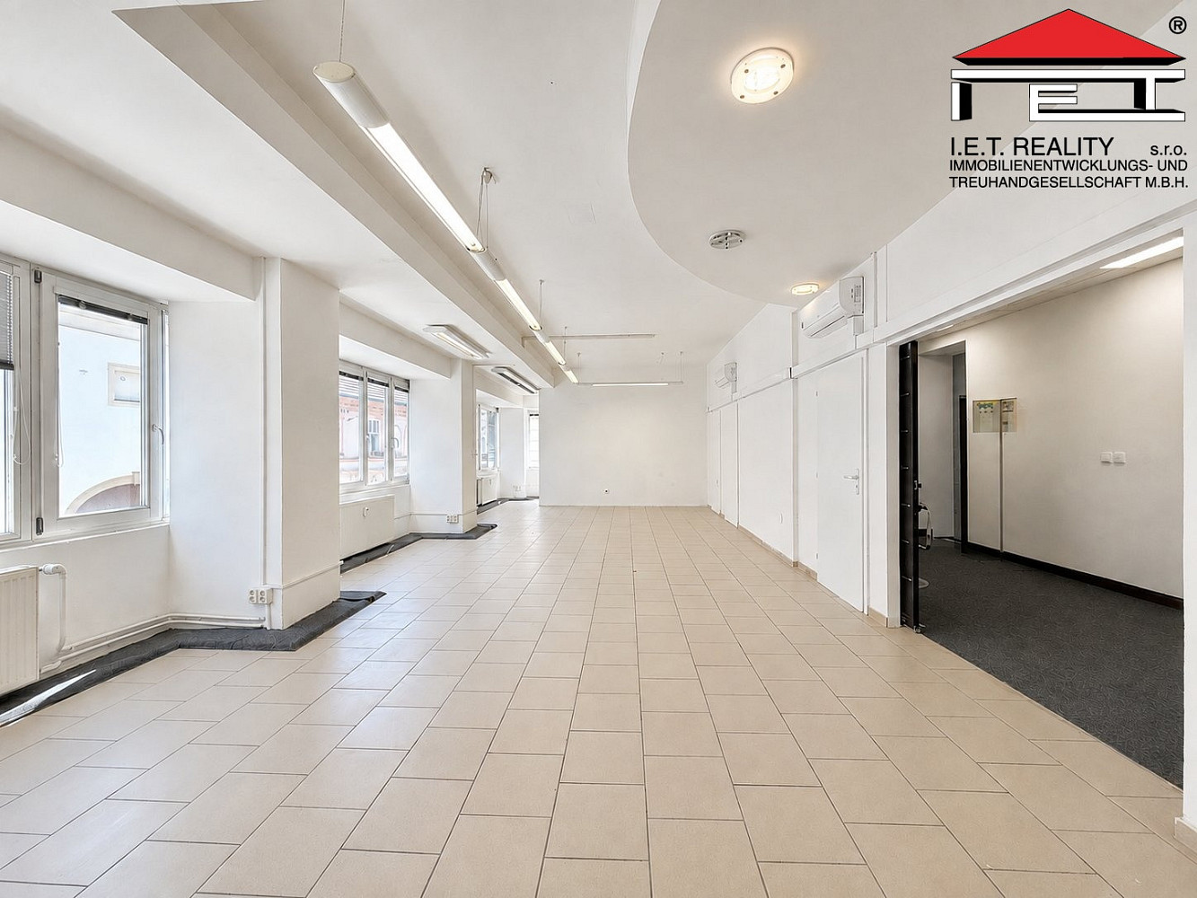 Pronájem obchodních prostor 75 m² – fotografie 4