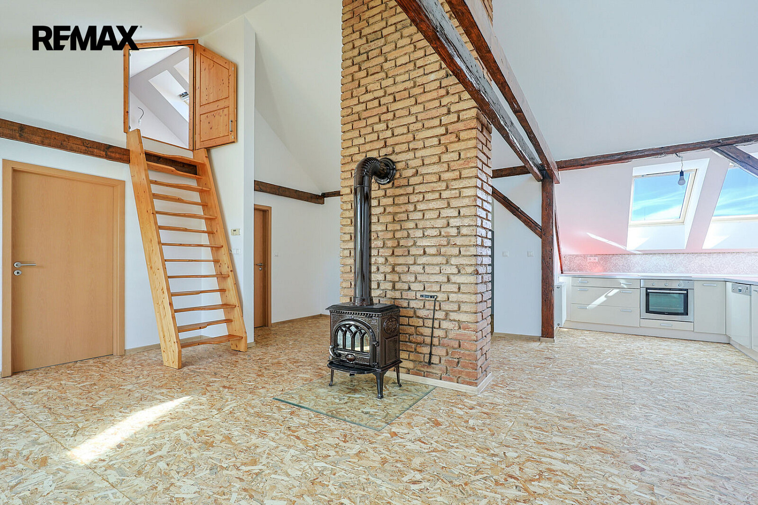Pronájem bytu 3+kk 110 m² – fotografie 4
