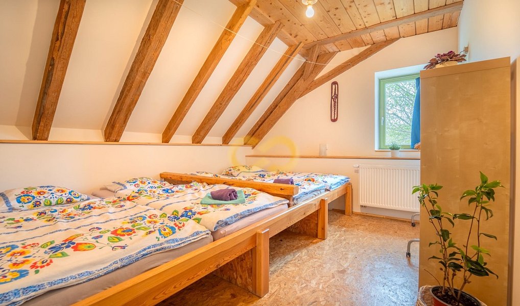 Prodej ubytovacího objektu 590 m², Uzeničky – náhled fotky 20
