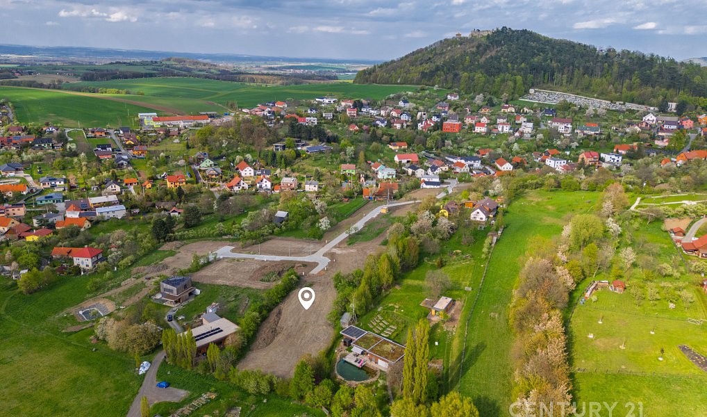 Prodej stavebního pozemku 1 588 m², Starý Jičín – náhled fotky 2