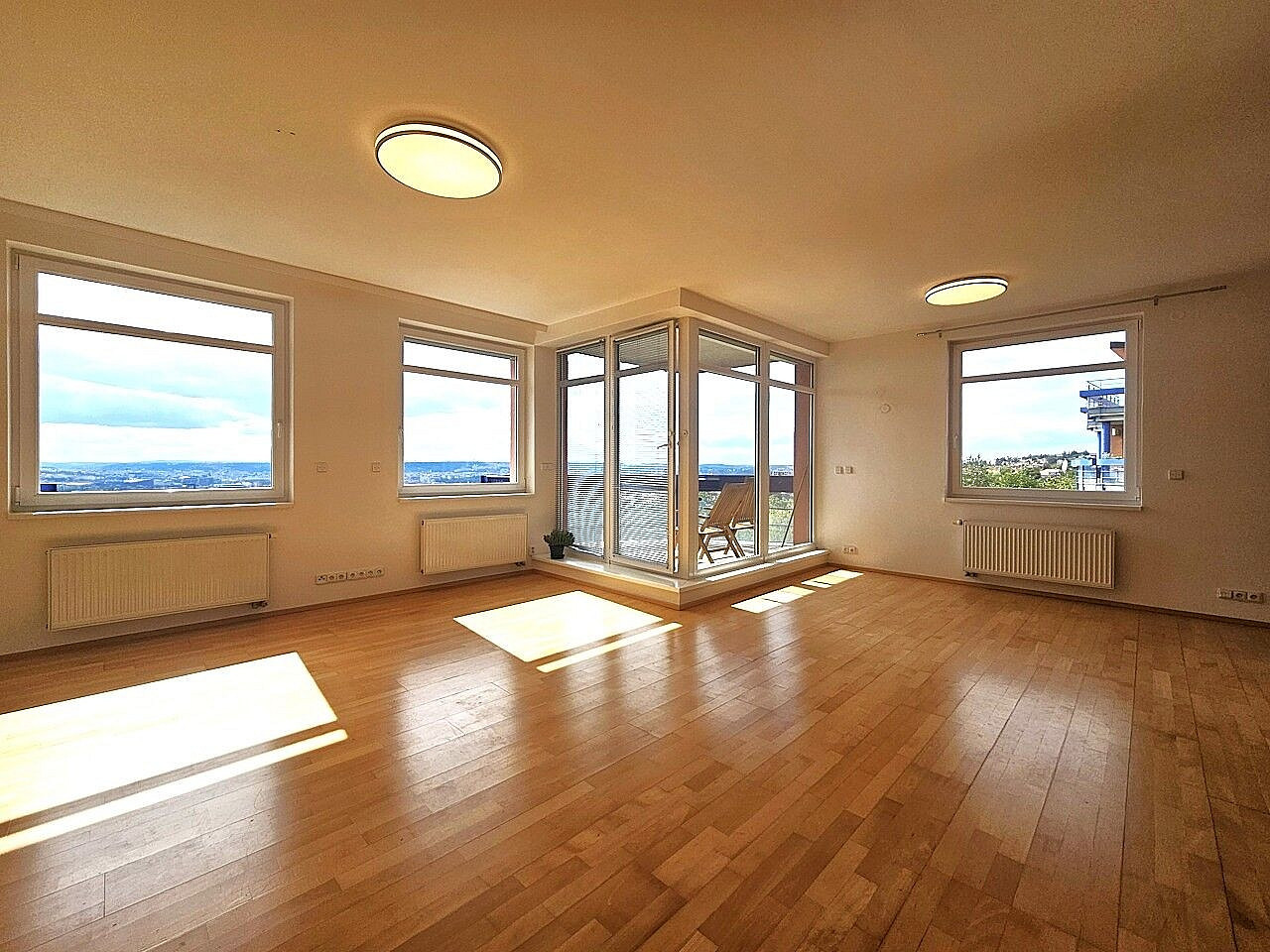 Pronájem bytu 3+kk 120 m² – fotografie 2