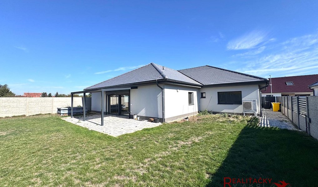 Prodej domu 208 m² s pozemkem 848 m², Dolní Dunajovice – náhled fotky 22