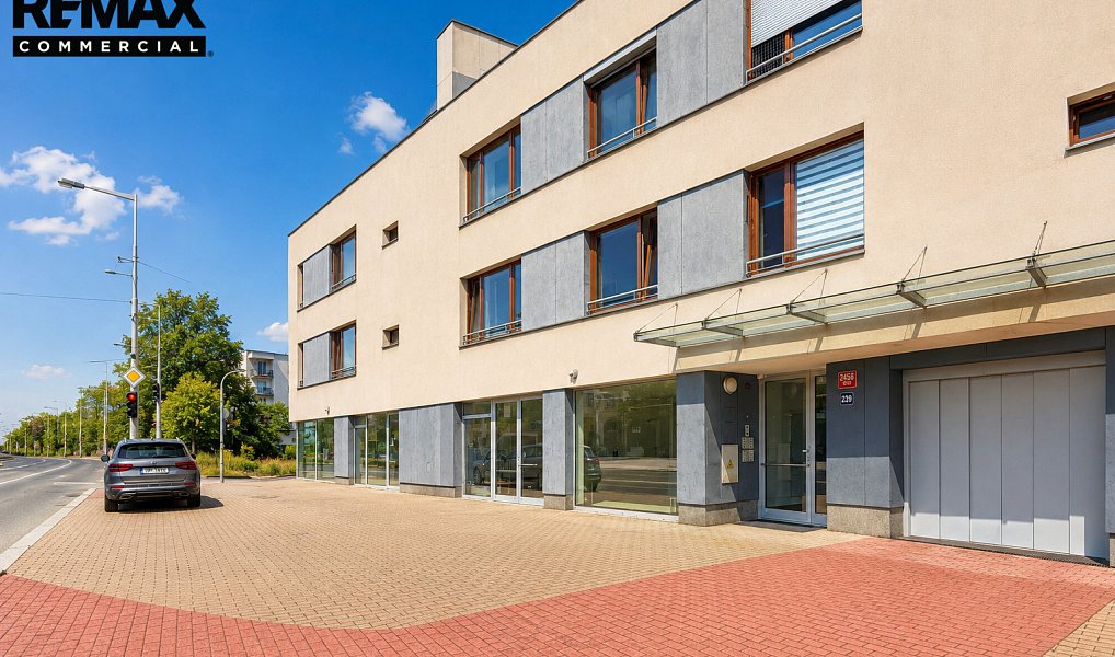 Pronájem obchodních prostor 169 m², Praha – náhled fotky 2