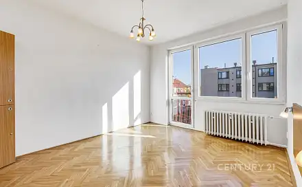 Prodej bytu 3+1 60 m², V Parníku, Praha 5 - Radotín, okres Praha