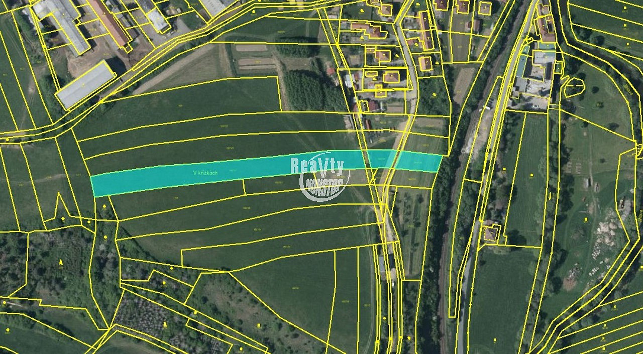 Prodej stavebního pozemku 1 972 m² – pohled 2