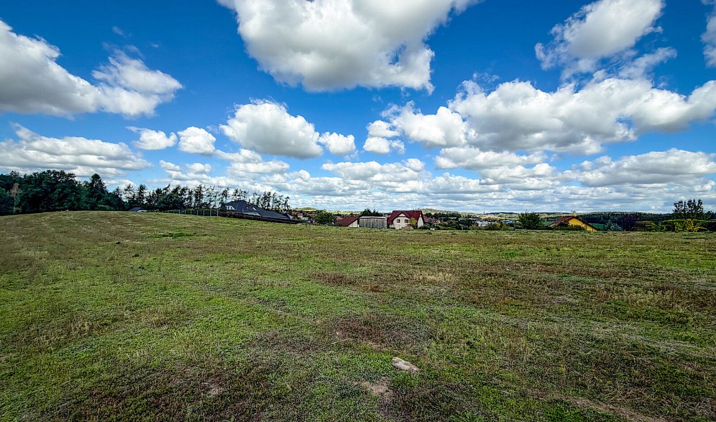 Prodej stavebního pozemku 856 m², Milín – náhled fotky 12