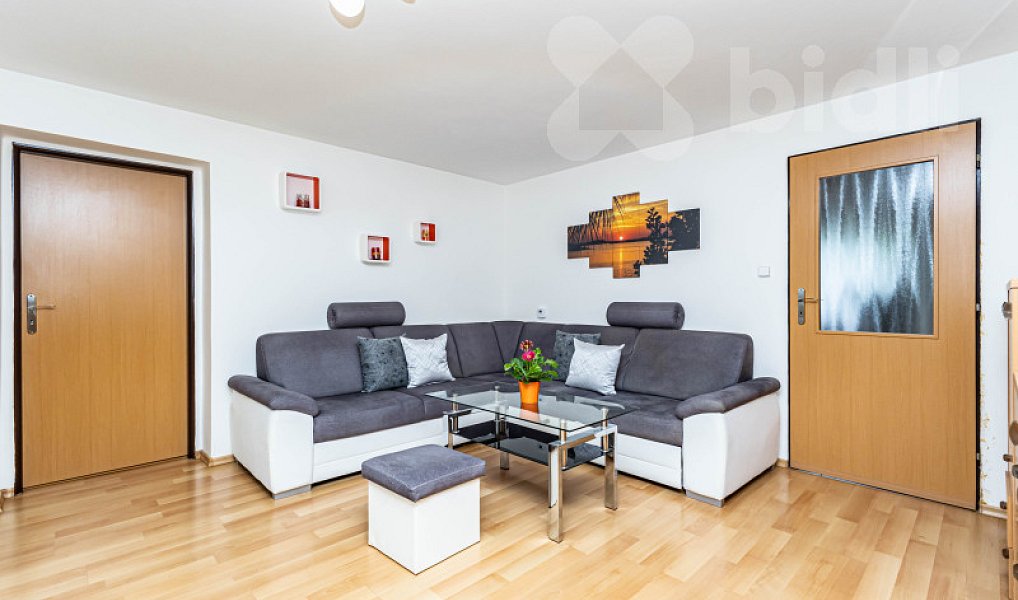 Prodej domu 135 m² s pozemkem 2 839 m², Stádlec – náhled fotky 3