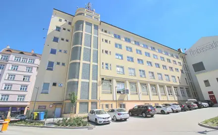 Pronájem kanceláře 372 m², Karlovy Vary