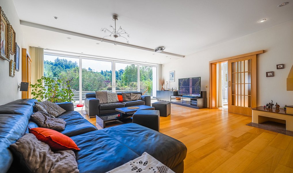 Prodej domu 1 032 m² s pozemkem 2 429 m², Zlín – náhled fotky 11