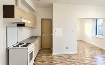 Pronájem bytu 1+kk 28 m²