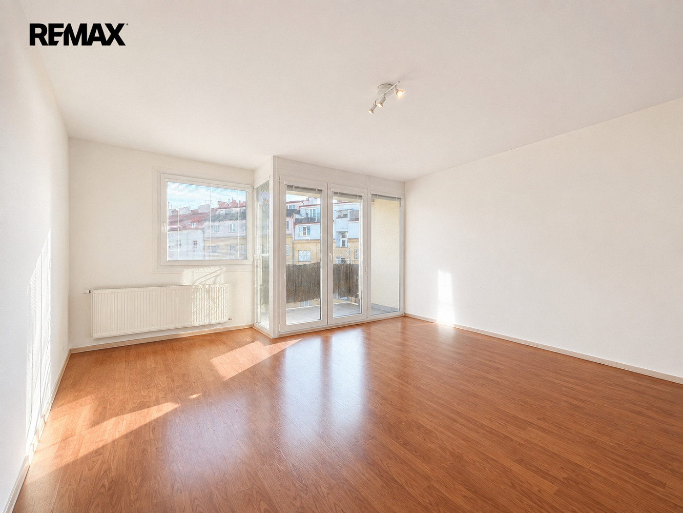 Pronájem bytu 1+kk 33 m²