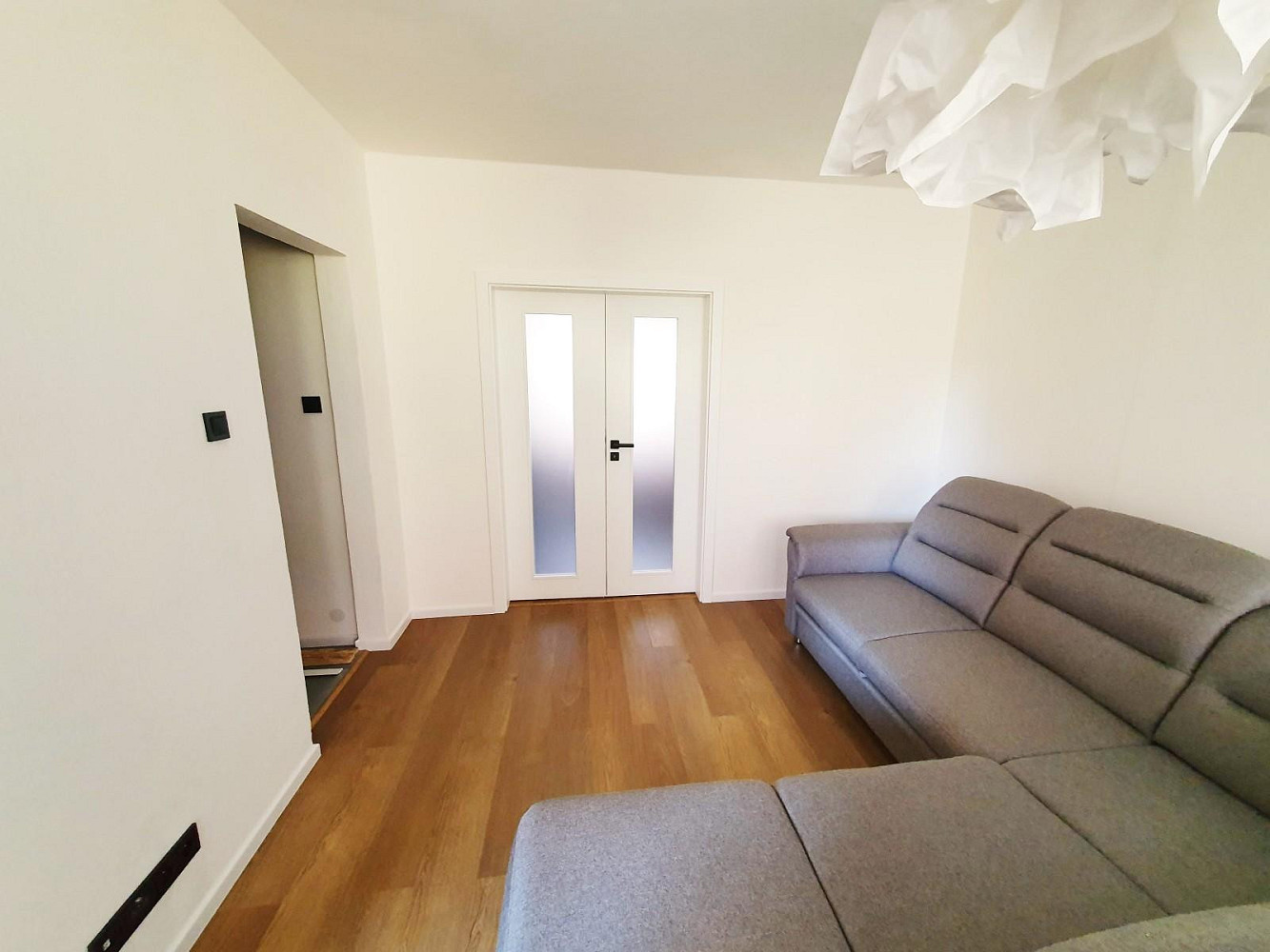 Pronájem bytu 2+1 53 m² – pohled 3