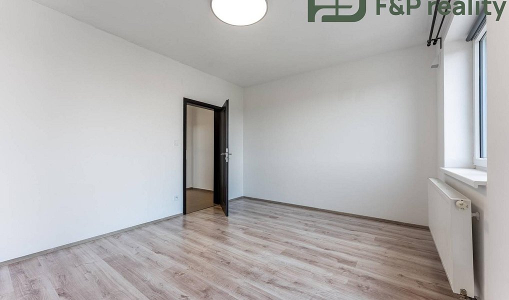 Pronájem bytu 2+kk 60 m², Velký Osek – náhled fotky 22