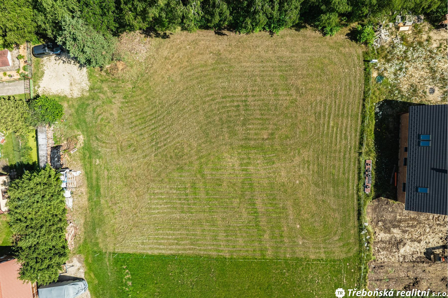 Prodej stavebního pozemku 1 500 m² – fotografie 3