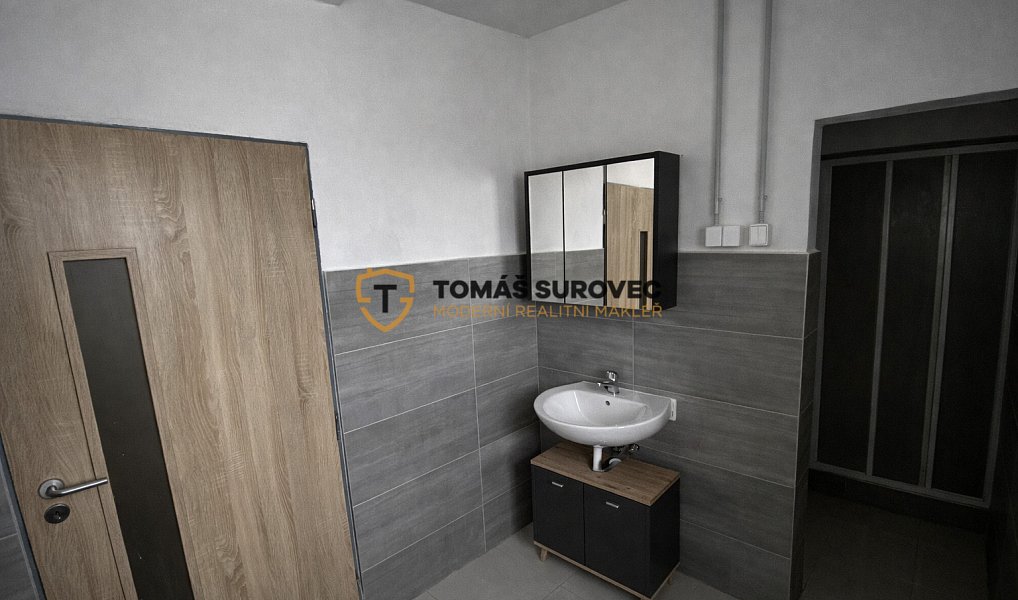 Pronájem kanceláře 64 m², Valašské Klobouky – náhled fotky 10