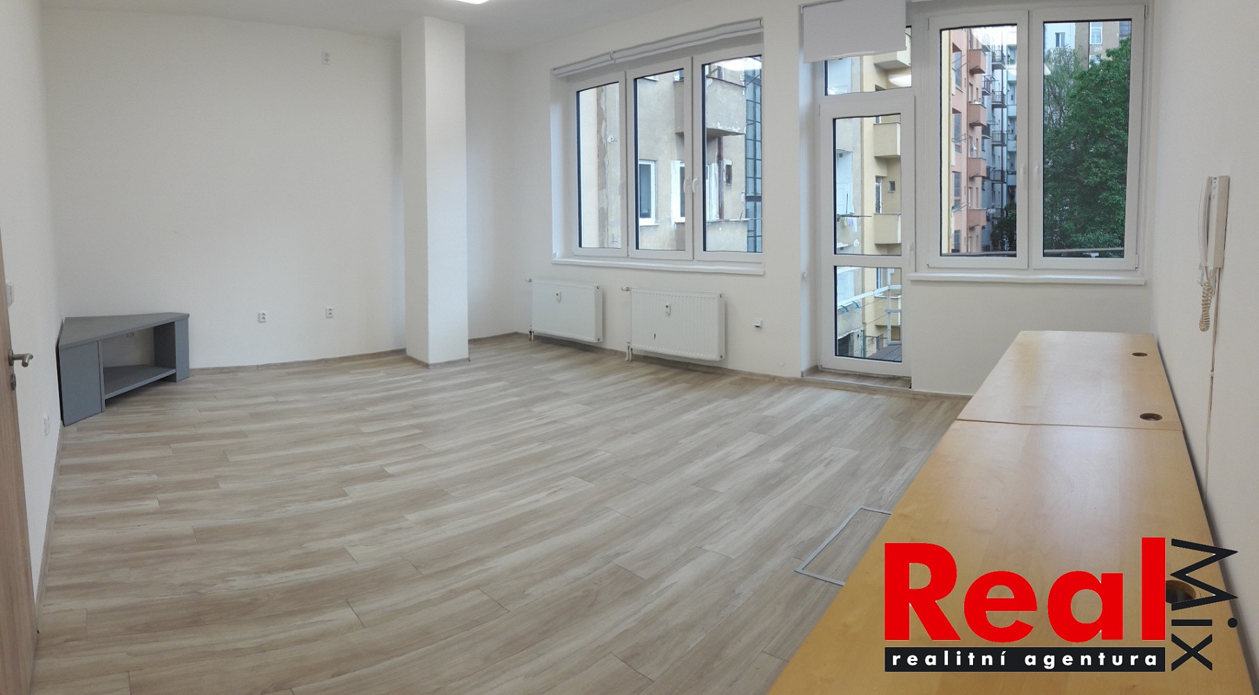 Pronájem kanceláře 33 m² – fotografie 4