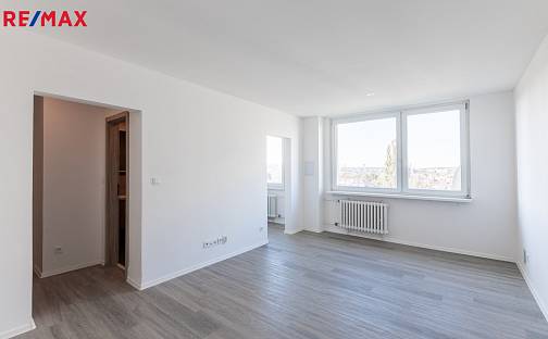 Prodej bytu 1+kk 30 m², Květnového vítězství, Praha 4 - Chodov