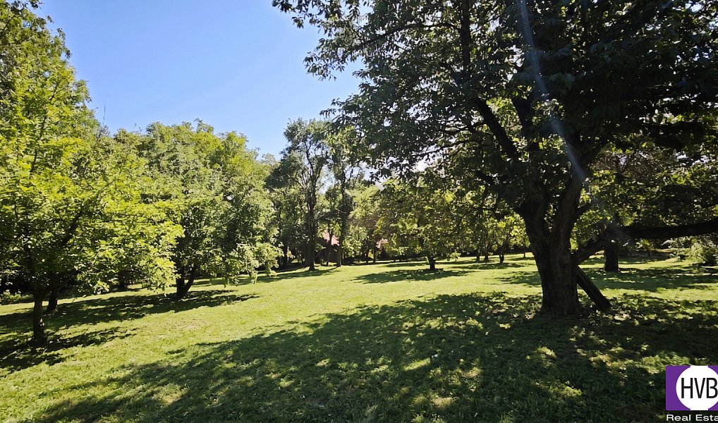 Prodej stavebního pozemku 1 100 m², Suchdol – náhled fotky 11