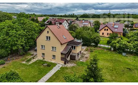 Prodej domu 181 m² s pozemkem 678 m², Za cihelnou, Statenice - Černý Vůl, okres Praha-západ