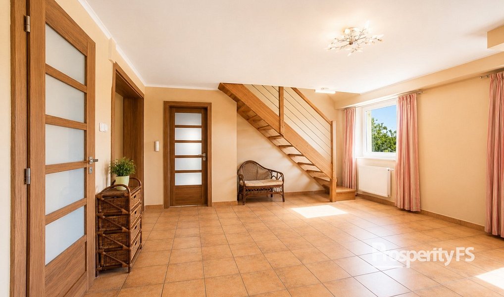 Prodej domu 206 m² s pozemkem 1 318 m², Sosnová – náhled fotky 9