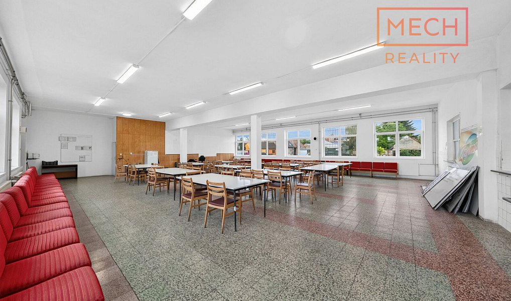 Prodej komerčního objektu (jiného typu) 1 030 m², Bzenec – náhled fotky 4
