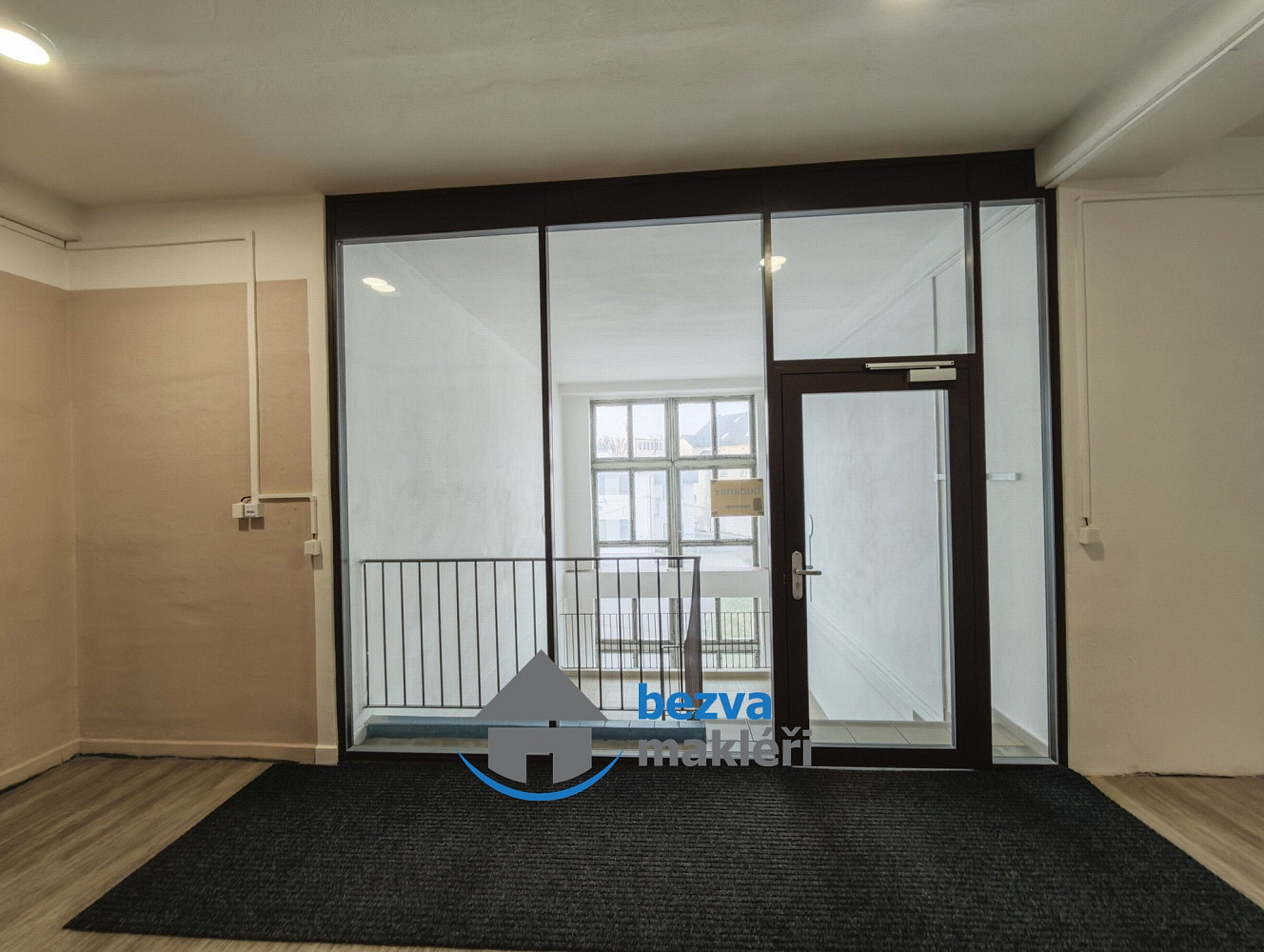 Pronájem výrobních prostor 48 m² – fotografie 4