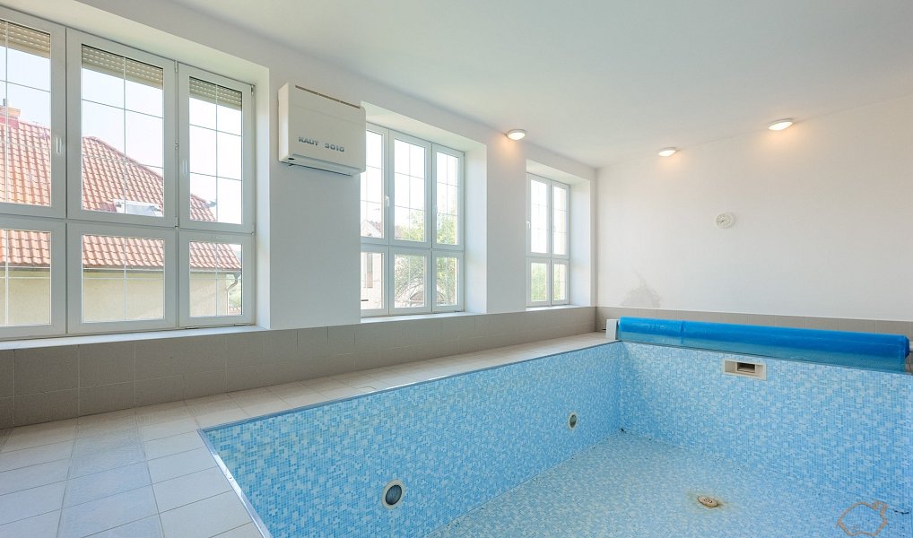 Prodej domu 470 m² s pozemkem 929 m², Luhačovice – náhled fotky 30