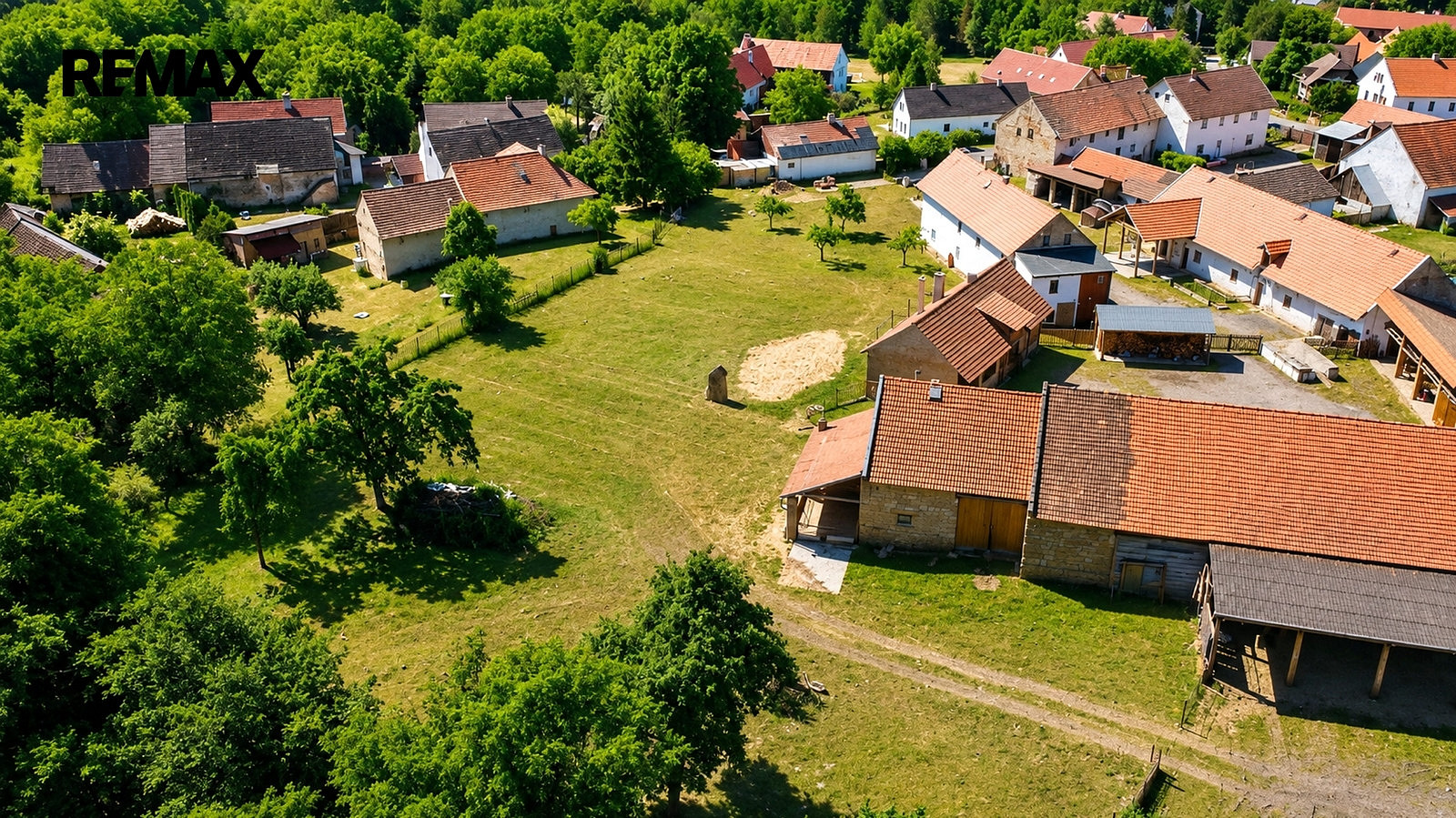 Prodej ubytovacího objektu 320 m² — photo 4