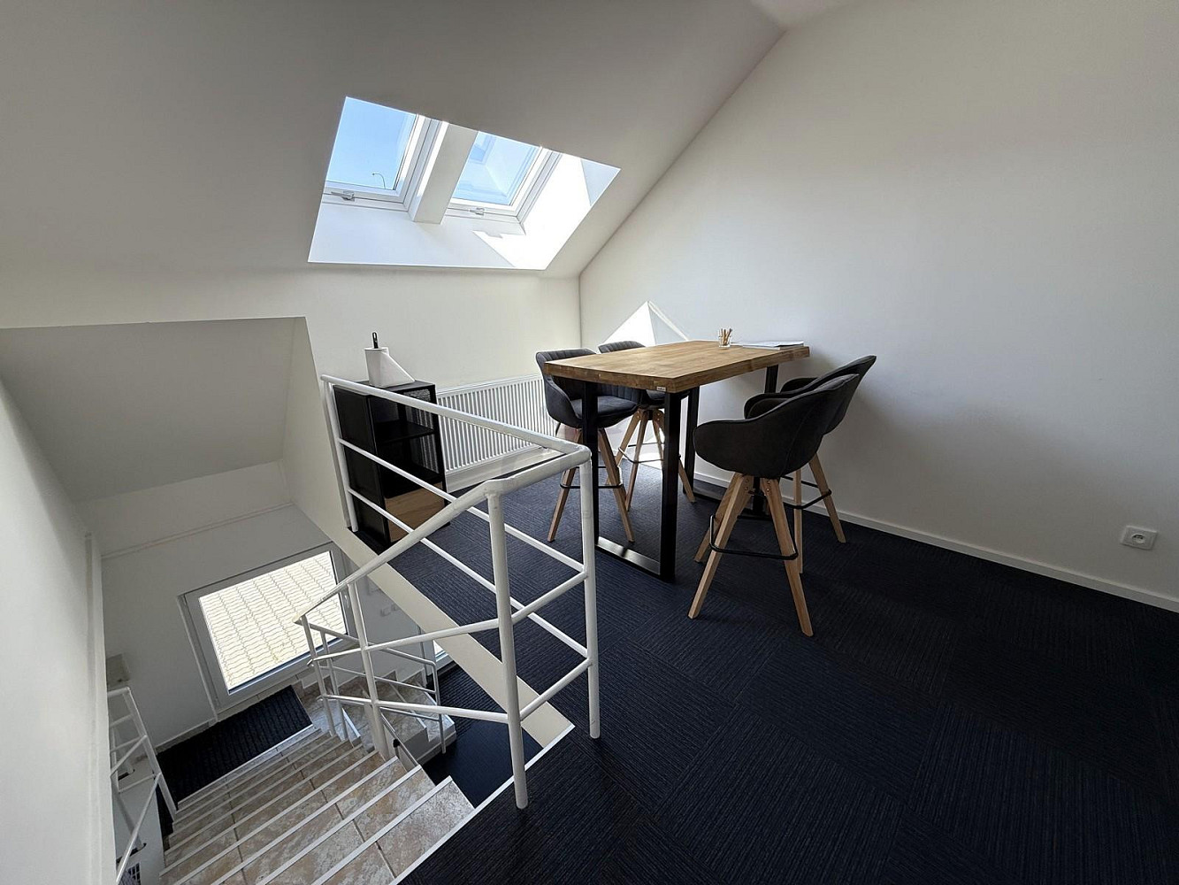 Pronájem kanceláře 167 m² – fotografie 2