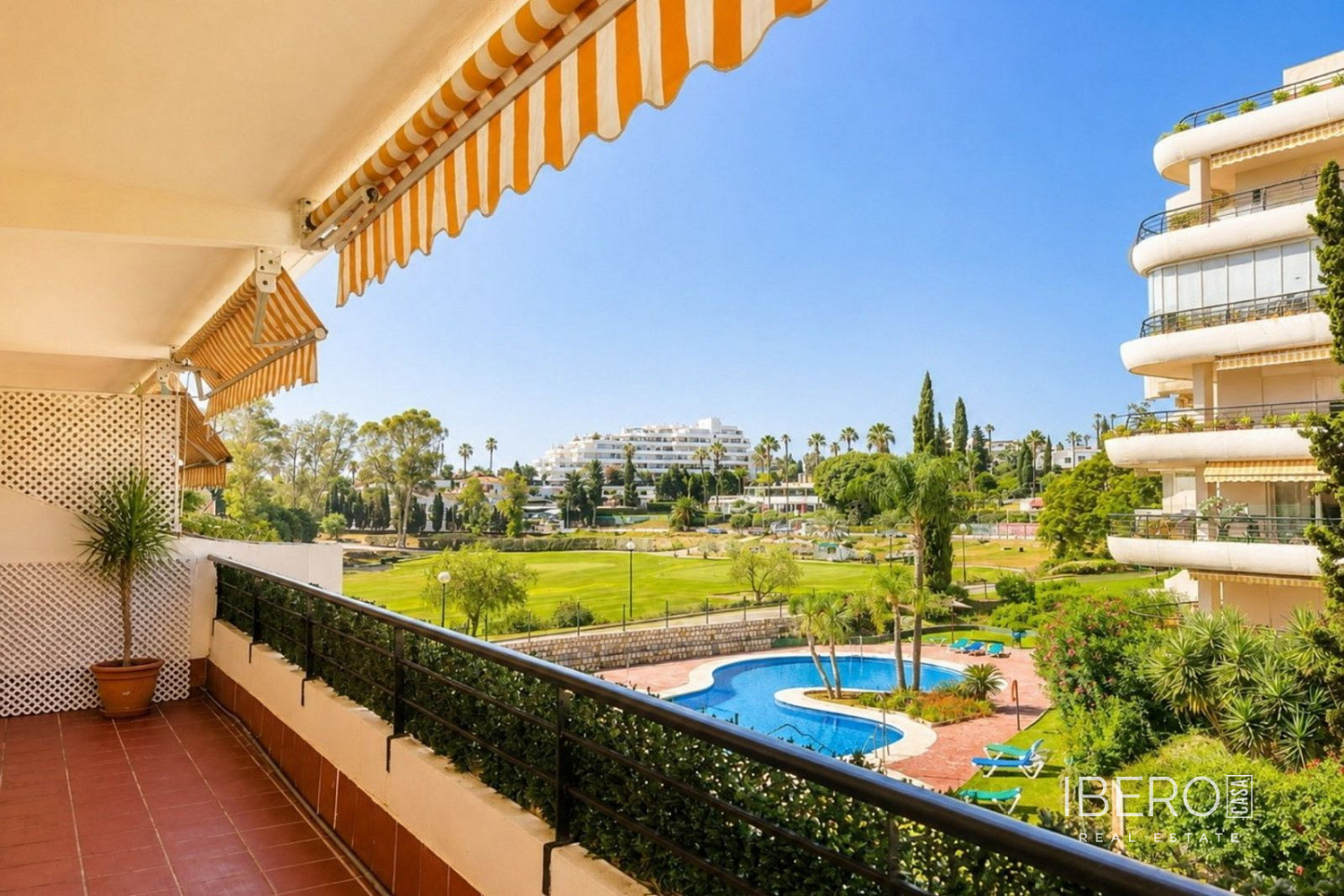Pis 4+kk – Marbella - Vista 2