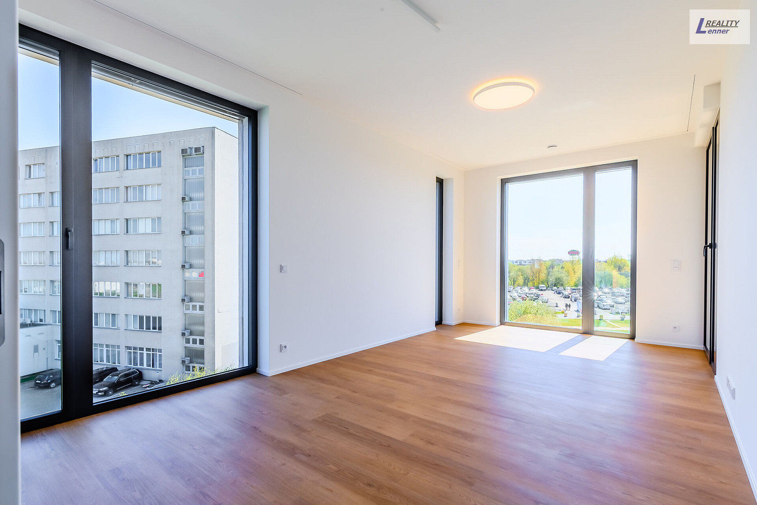 Pronájem bytu 2+kk 75 m² – fotografie 4