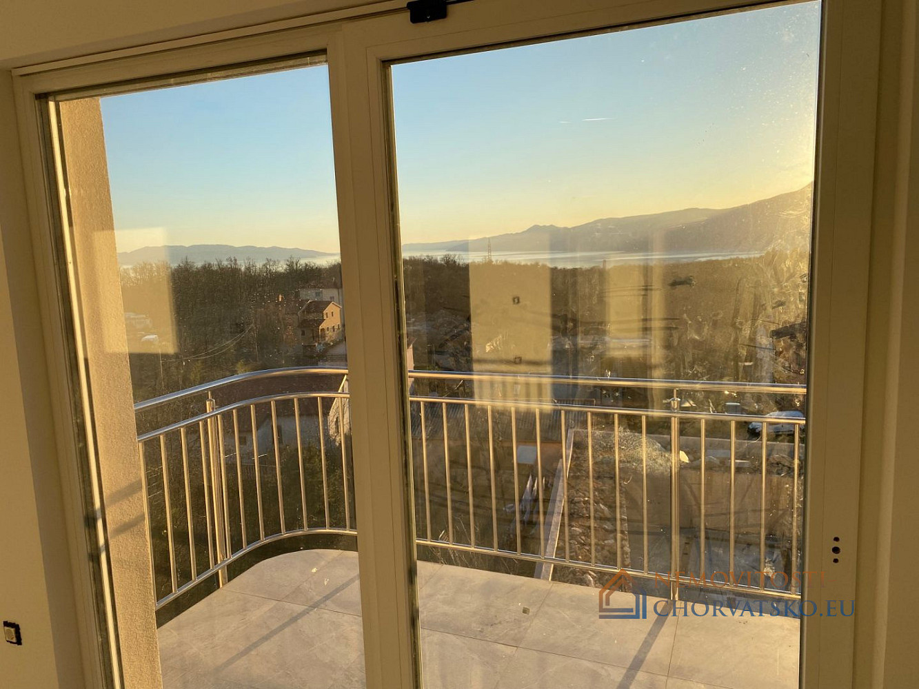 Prodej bytu 2+kk 82 m² - Widok 2