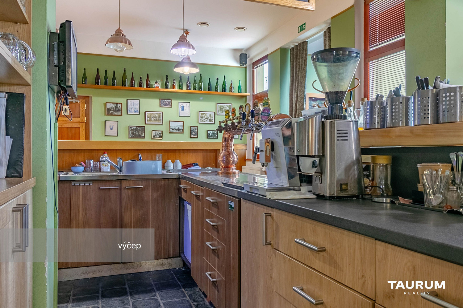 Prodej restaurace 413 m² – fotografie 4