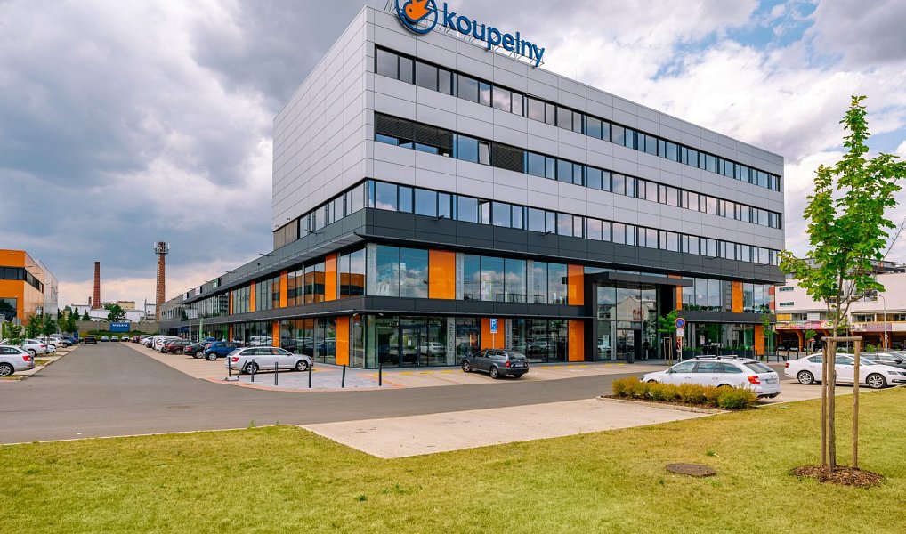 Pronájem kanceláře 200 m², Hovorčovice – fotka 1 z 10