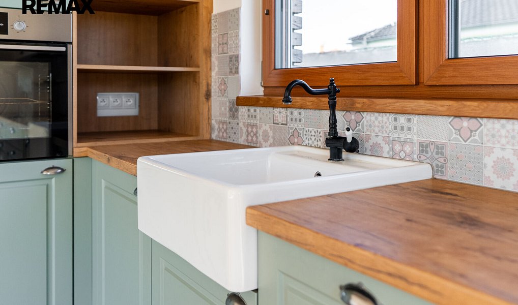 Prodej domu 85 m² s pozemkem 3 925 m², Tišice – náhled fotky 4