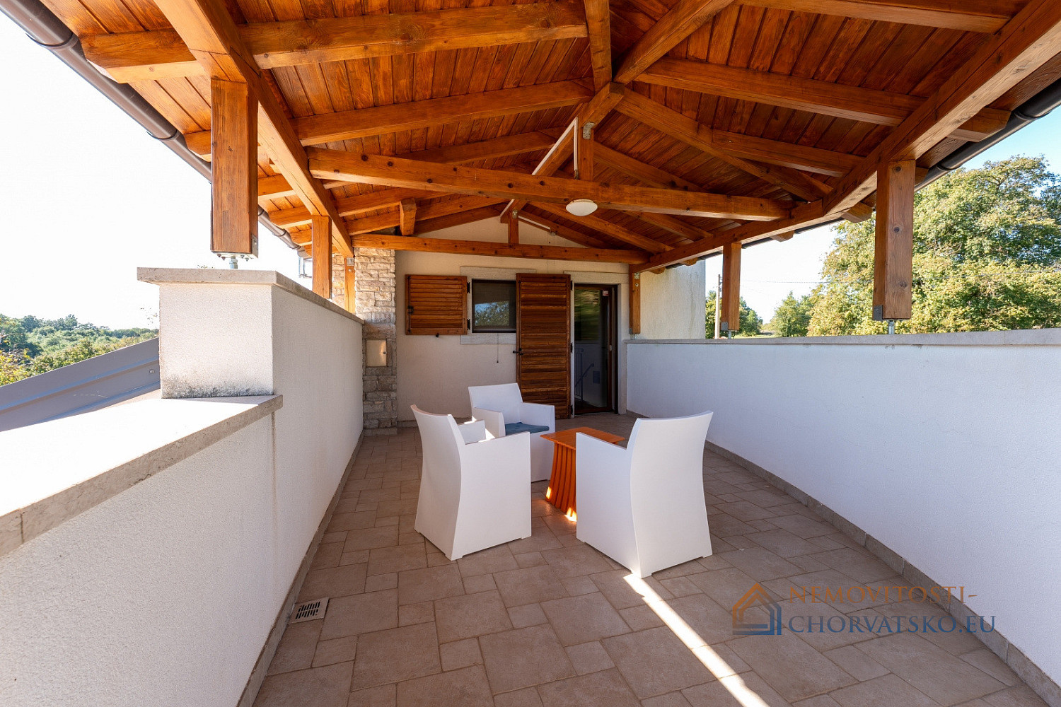 Prodej domu 398 m² s pozemkem 2 253 m² - Meer