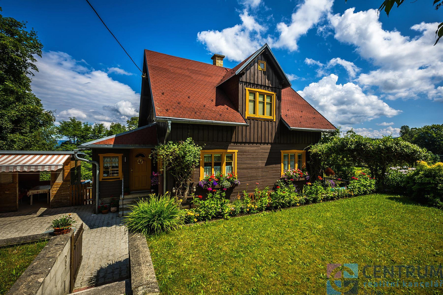 Prodej domu 165 m² s pozemkem 1 622 m²