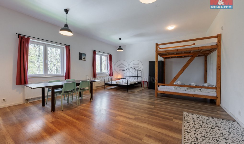 Prodej domu 293 m² s pozemkem 853 m², Vejprty – náhled fotky 9