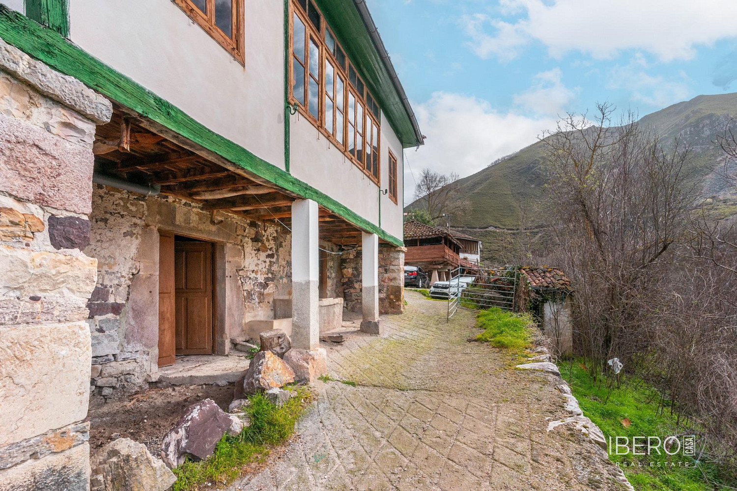 Prodej domu 867 m² s pozemkem 519 m²