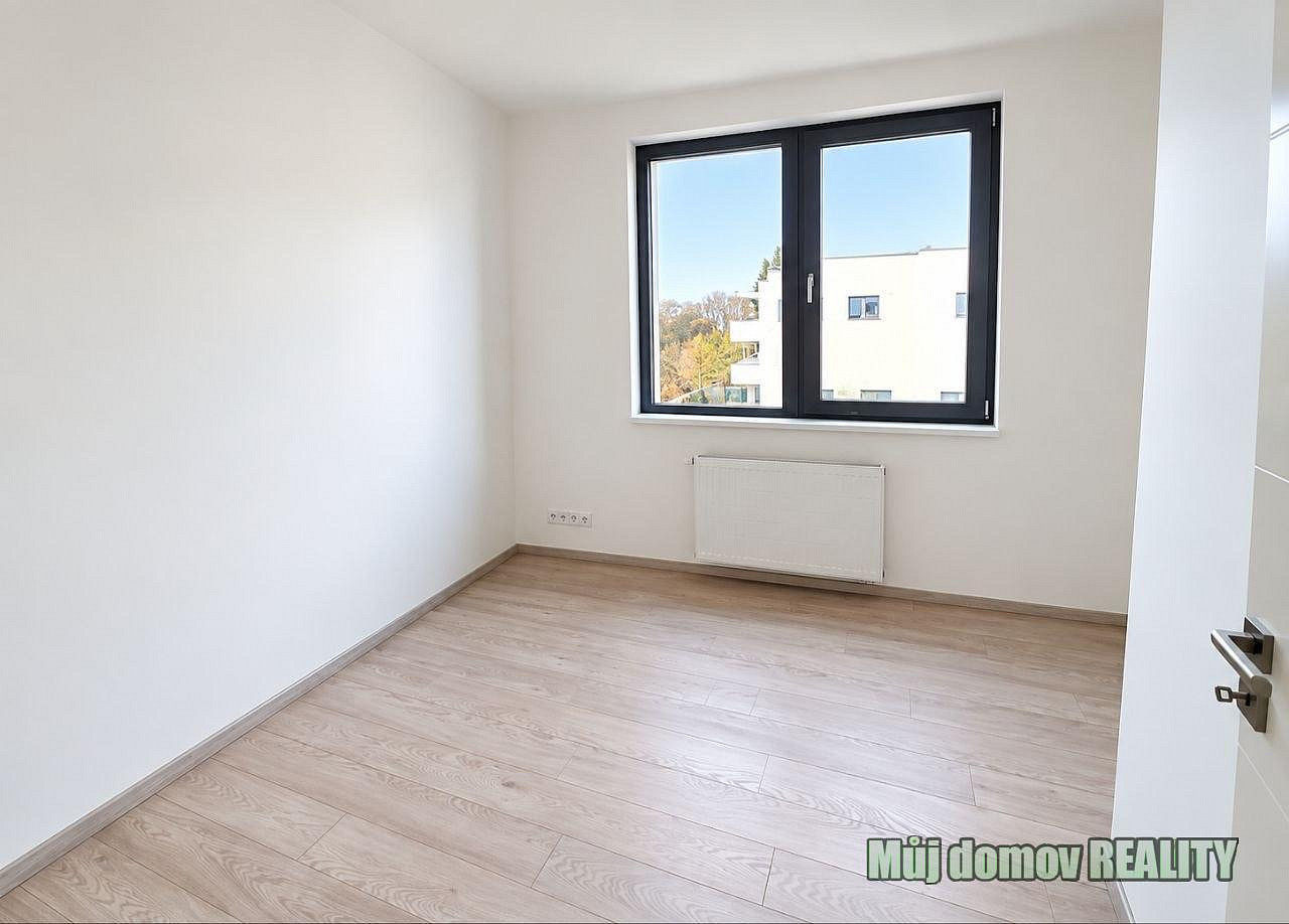 Pronájem bytu 4+kk 86 m² – fotografie 3