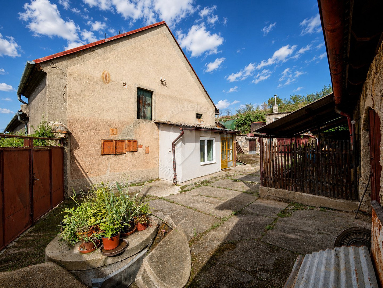 Prodej domu 327 m² s pozemkem 1 179 m² – fotografie 3
