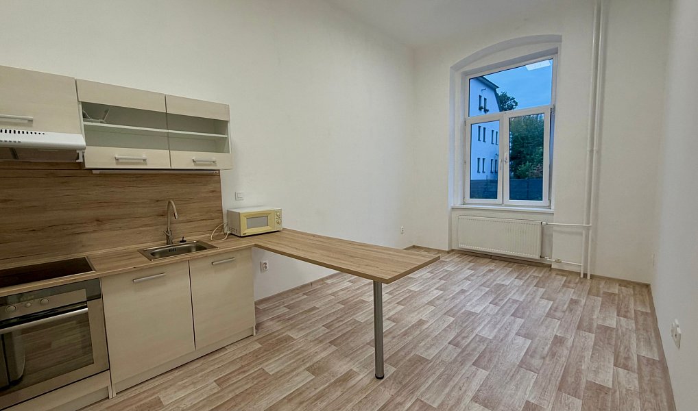 Pronájem bytu 1+kk, 30 m², Cheb