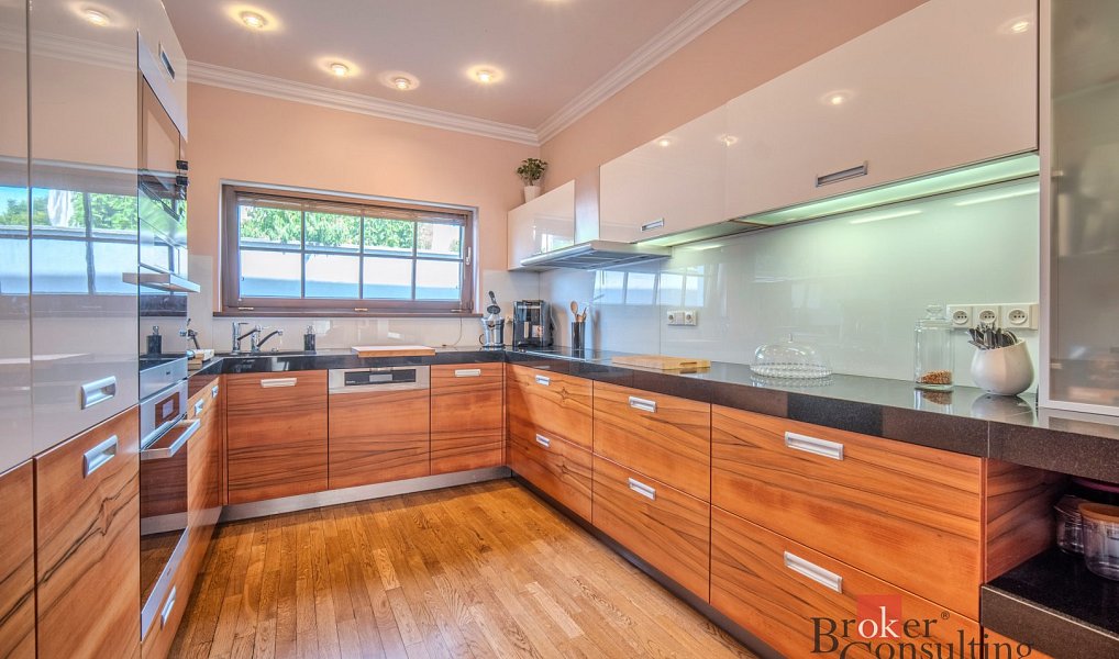 Prodej domu 307 m² s pozemkem 874 m², Praha – náhled fotky 16