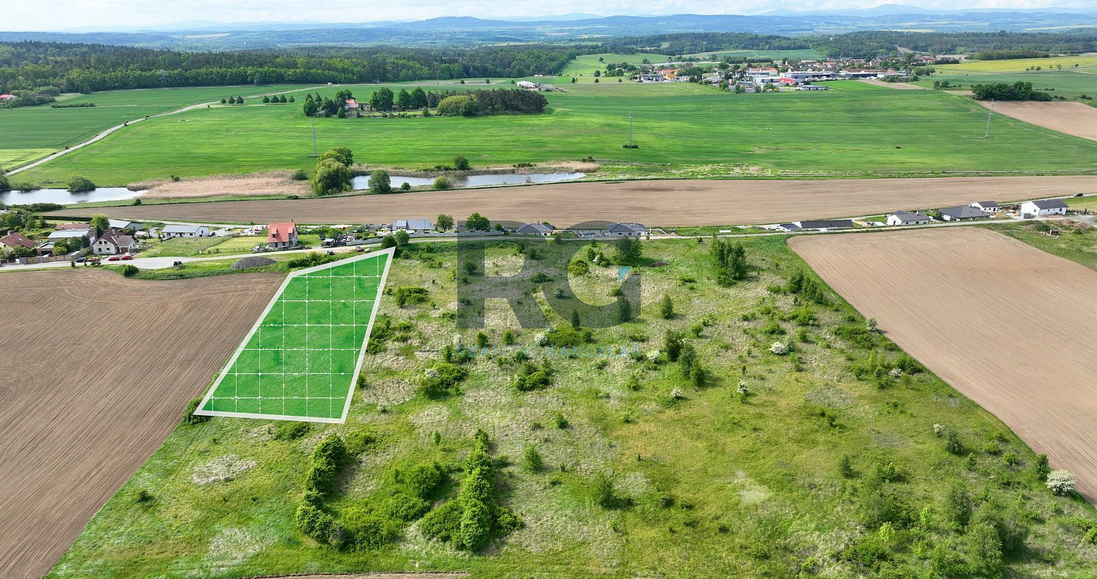 Prodej stavebního pozemku 2 250 m²