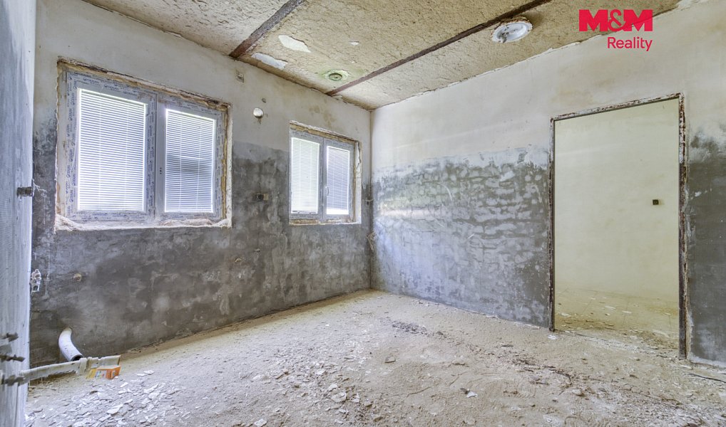 Prodej nájemního domu, činžáku 202 m², Dubí – náhled fotky 2