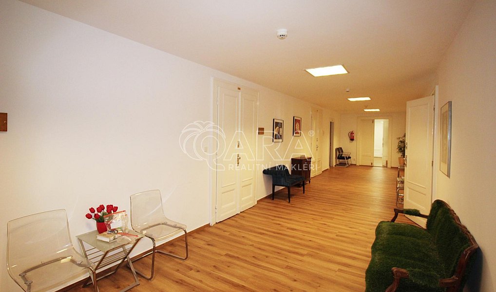 Pronájem kanceláře 51 m², Praha – náhled fotky 3
