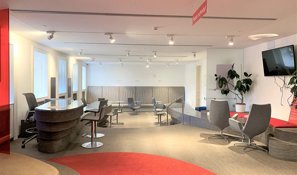 Pronájem kanceláře 526 m², Praha – náhled fotky 3