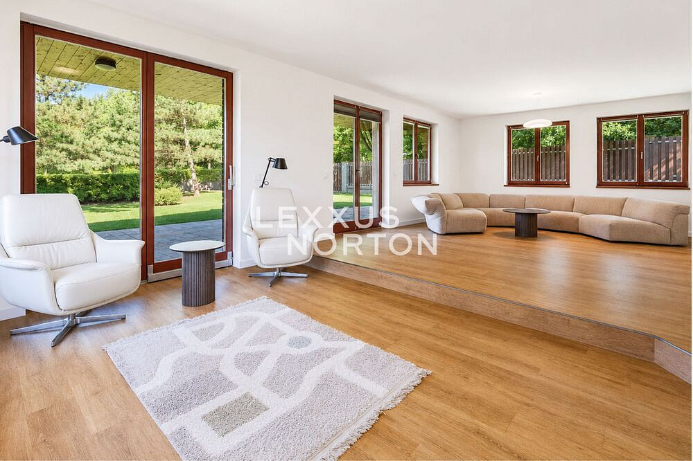 Prodej domu 378 m² s pozemkem 1 502 m² – fotografie 2