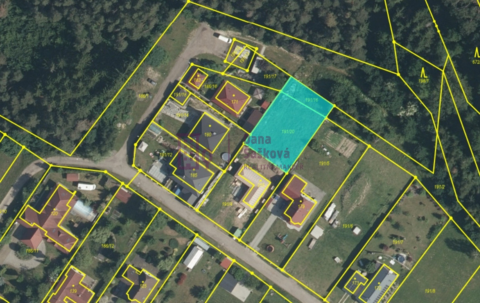 Prodej stavebního pozemku 836 m² – fotografie 4