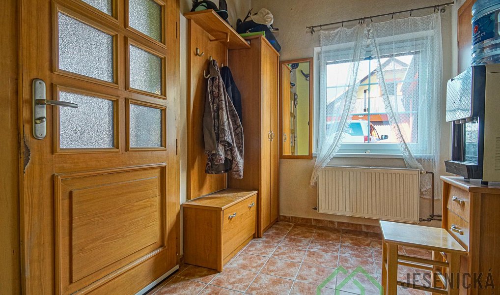 Prodej domu 336 m² s pozemkem 1 626 m², Bernartice – náhled fotky 15